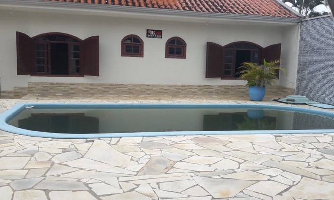 Pontal do Parana Casa | Casa con piscina y barbacoa.