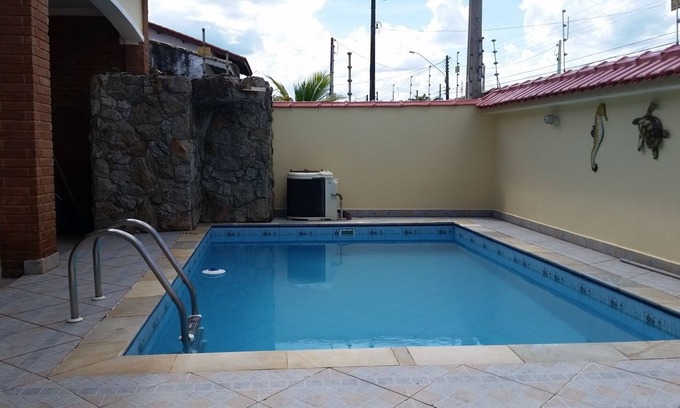 Peruibe Casa | Casa con piscina a 100 metros de la playa.