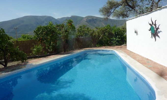 Orgiva Cabaña | ¡Bienaventuranza rural! Casa con piscina propia, a 5 minutos a pie de la ciudad, aire acondicionado, wifi