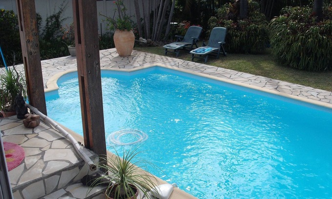 Centre Ville Casa | Casa con piscina y estudios amueblados en el sur en Tampon 400
