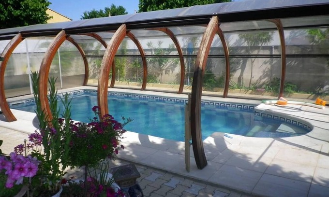 Route d'Arles Casa | Casa con piscina y jardín Casa con piscina y jardín