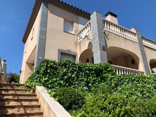 Miami Platja Casa | House with pool in Pino Alto