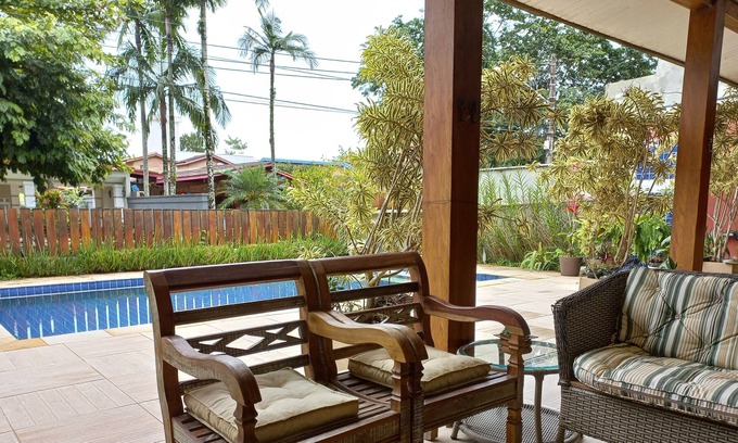 Pedra Verde Casa | House with pool near the beach in a condominium