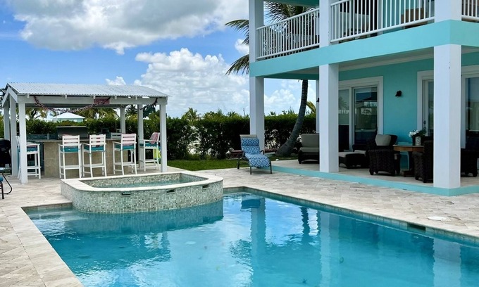 Treasure Cay Casa | House with Pool, Tiki Bar, and Dock/Boat Slip in Treasure Cay, Abaco
