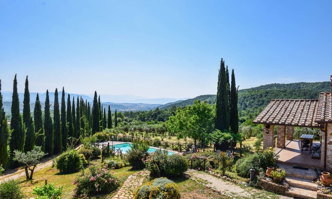 Avigliano Umbrio Casa | Casa con piscina privada / jardín a 5 km del pueblo. Calle tranquila y vistas panorámicas