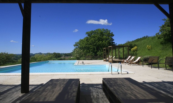 Cagli Casa | Casa con área privada con piscina-10% para reservas hasta diciembre de 2018
