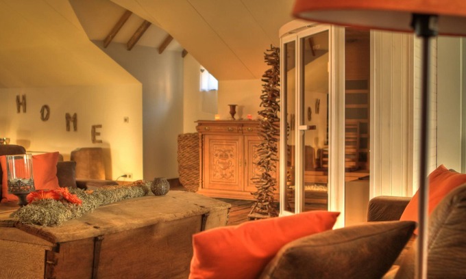 Theux Casa | casa con piscina privada, jacuzzi, sauna, hammam para 4 adultos y 2 niños.