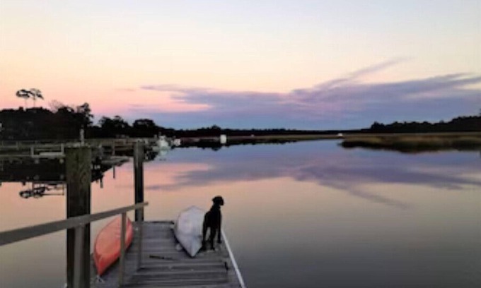 Wadmalaw Island Casa | House with private deep water dock-for >29 nights, 50% discount