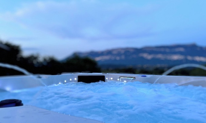 La Motte-Servolex Casa | House with spa, 6 minutes from Lac du Bourget