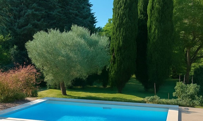 Velleron Casa | House with swimming pool in the heart of Provence near Isle sur Sorgue