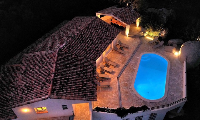 Pinarellu Villa | casa / villa - 7 cuartos - 12 Personas