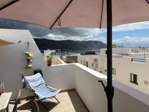Caleta de Sebo Casa | House with terrace in La Graciosa- Canary Islands