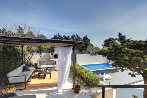 Liznjan Casa | House Zoya