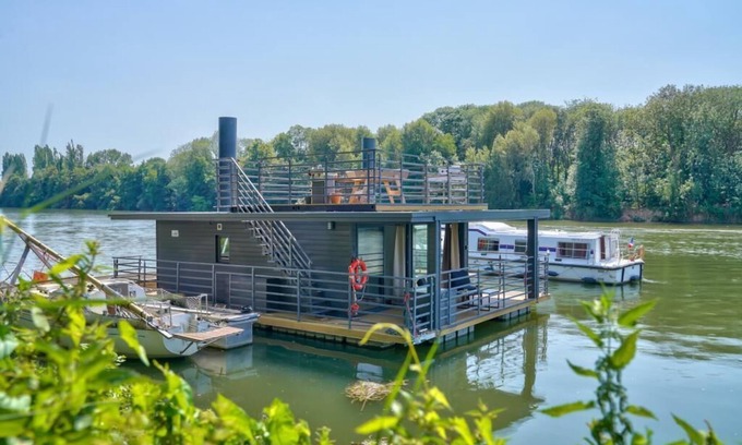 Conflans-Sainte-Honorine Apartamento | Houseboat : Une Maison sur L'eau