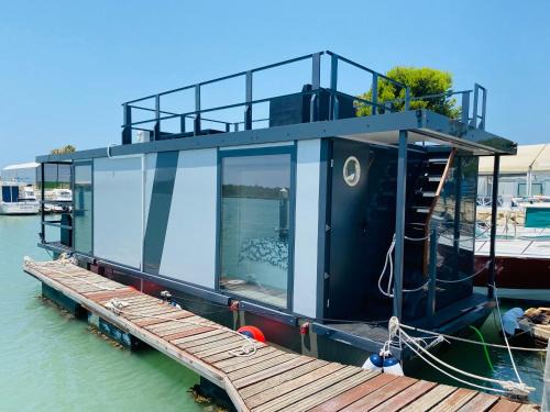 El Puerto de Santa María Alquiler De Eote | Houseboat Cádiz El Puerto - Casa Flotante