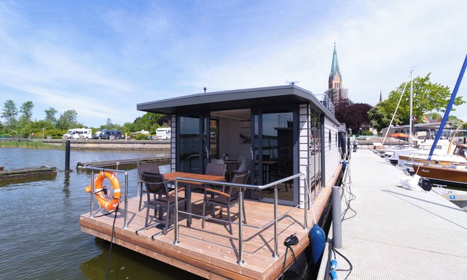 Schleswig Alquiler De Eote | Houseboat Fjord Claudia Schleswig