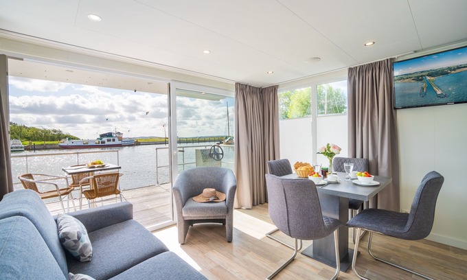 Sagard Alquiler De Eote | Houseboat - Floating apartment with terrace