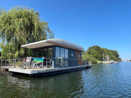 Kamperland Alquiler De Eote | Houseboat Kamperland