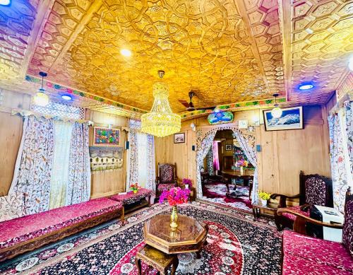 Dal Lake Casa | Houseboat New world