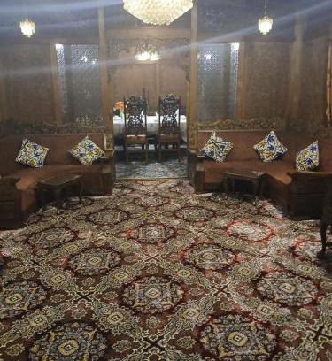 Khattalwada Alquiler De Eote | Houseboat Queen Of Africa