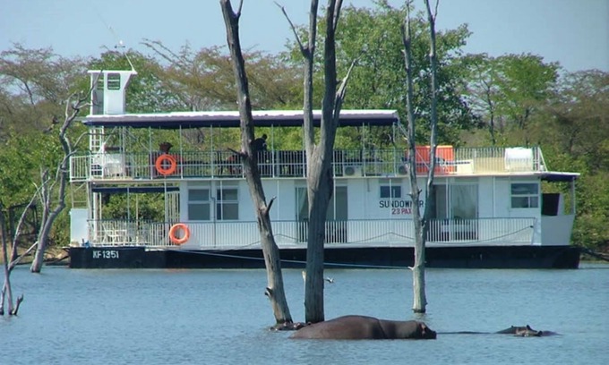 Kariba Apartamento | Houseboat with aircon and splash pool - 2128