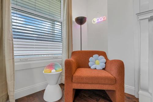 Italian Village Casa | Housepitality - The Columbus Game House - 2 BR
