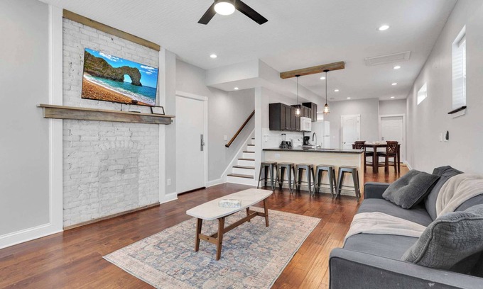 West Columbus Casa | Housepitality - The Urban Roost 2