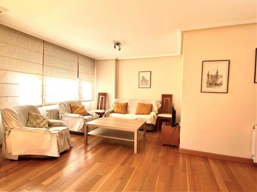 León Apartamento | Housingleón - San Marcos con garaje