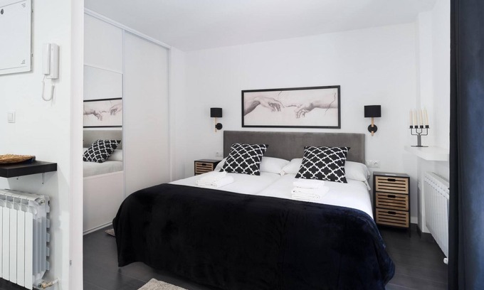 Centro histórico de León Apartamento | Housingleon- Five Rooms Botines