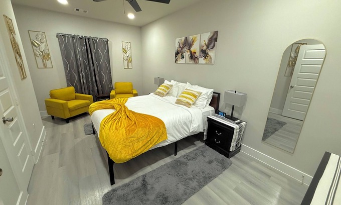 Southeast Houston Casa | Houston Haven 3BR/3Bth/5bed NRG,Med-Ctr,DT