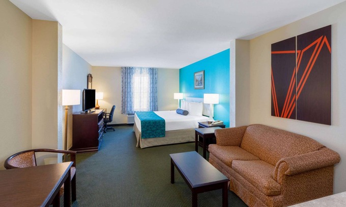 Houma Hotel | Howard Johnson by Wyndham Houma
