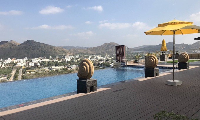 Bedla Hotel | Howard Johnson by Wyndham Udaipur Roop Nagar