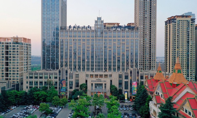 Chenggong Hotel | Howard Johnson Tropical Garden Plaza Kunming