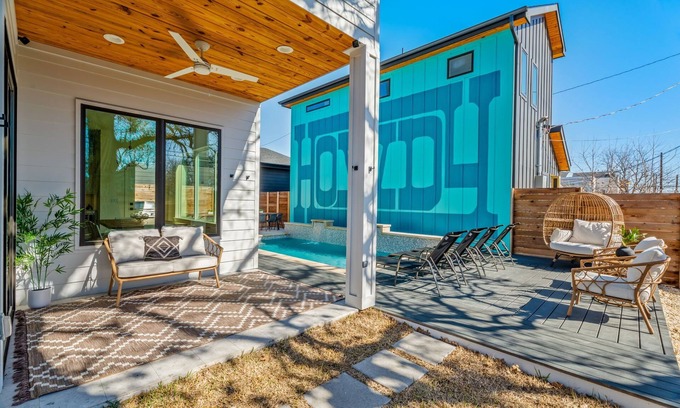 Rosewood Casa | Howdy House - Pool - Grill - Downtown Views - Walkable Coffee Shops