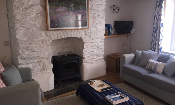 Cawsand Casa | HOWTON COTTAGE - cabaña de pueblo en camino costero al lado de playas
