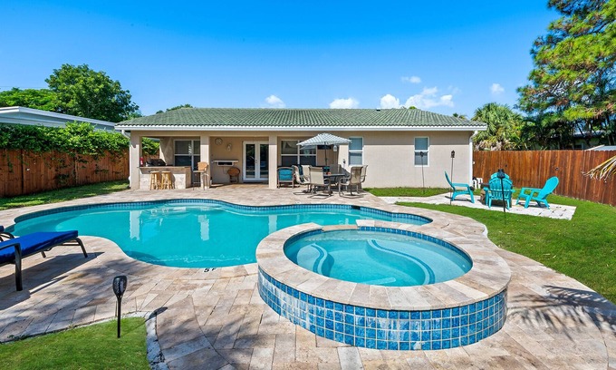 Harbor Village Casa | HTD,Pool/Outdoor Kitchen. 4 min to Beach