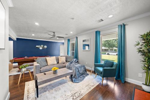 Willow Meadows/Willowbend Area Casa | Htown Home Near Nrg, Med Center Bbq Yard Games