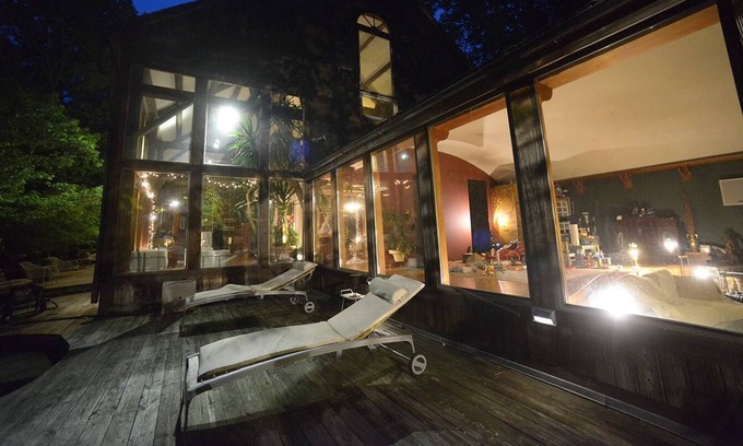 Warwick Casa | Hudson Valley casa de diseño Midcentury Post Beam 50 acres Privado
