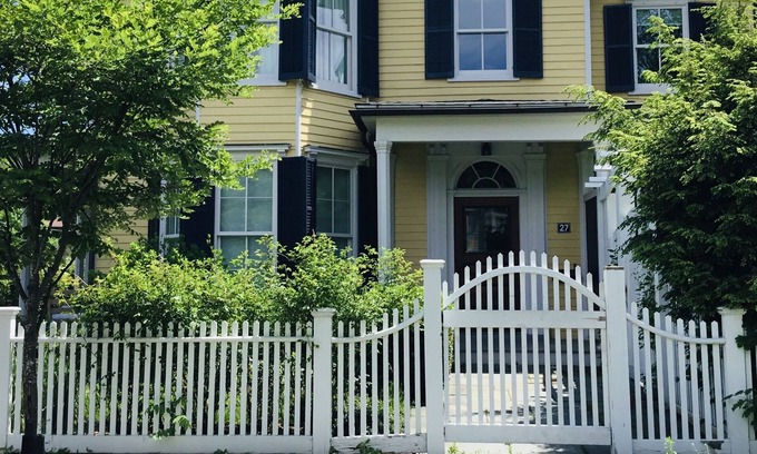 Rhinebeck Village Business District Casa | Hudson Valley Getaway
