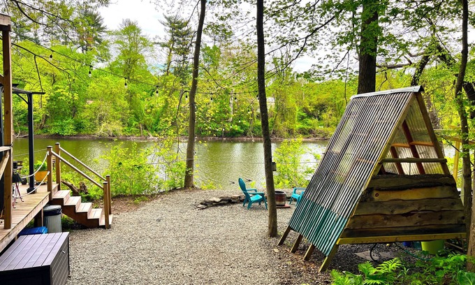 Mount Marion Alquiler De RV | Hudson Valley’s Waterfront Camping Getaway with electric, water and KAYAKS!