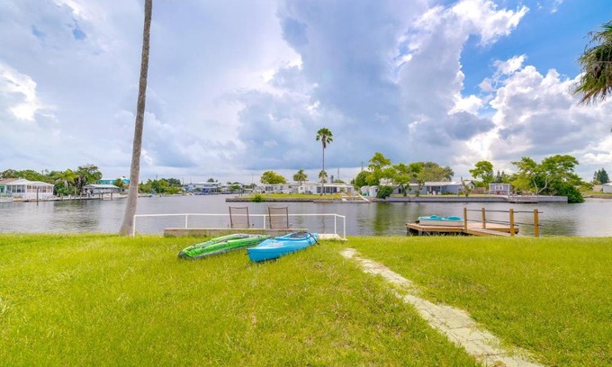 Signal Cove Casa | Hudson Waterfront Vacation Rental with Boat Dock!