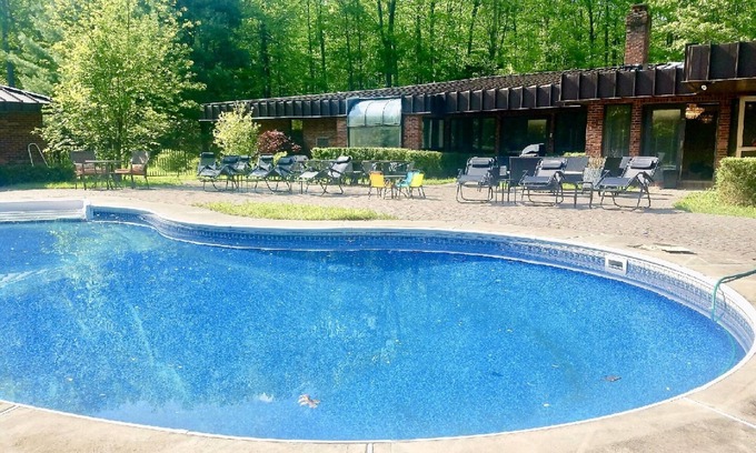 Cresco Casa | 14 Acre / 5000 Sqft / 22 Camas Private Estate Pool Hot Tub Juegos de fuego LOTS Spaces!