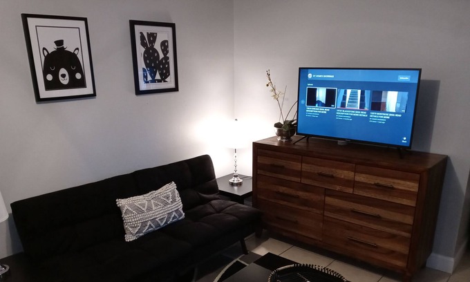 Detroit Casa | Huge 3 bd/1 ba Ranch, Sleeps 6