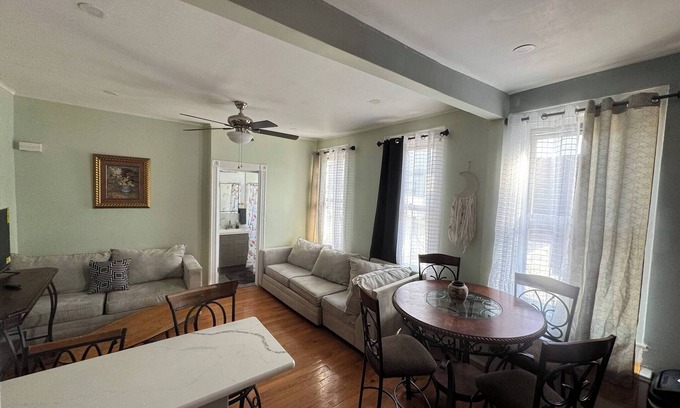 West New York Apartamento | Huge 3 Bedrooms Apt 15 Minutes to NY City