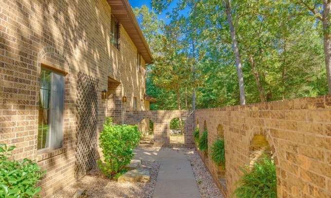 Mountain Home Casa | Huge 3 Story House Minutes From The Lake!