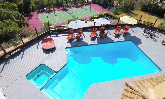 Vista Casa | Huge 4-Acre Private Getaway With Stunning Views & Amenities For The Whole Family