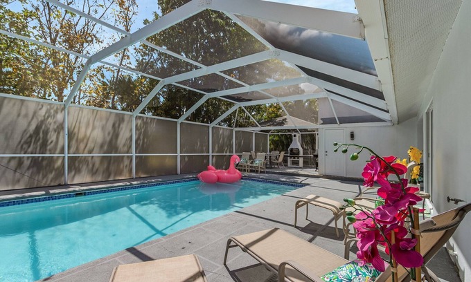 Willoughby Acres Casa | Huge 5BR Heated Pool, BBQ, 3 Suites Nr Beaches,Pets OK