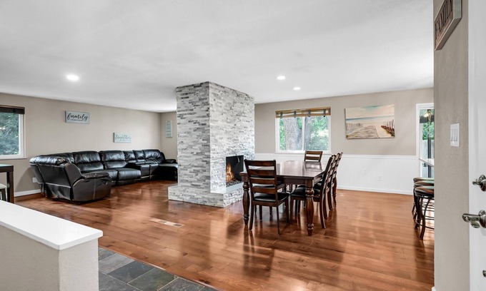 Northwest Arvada Casa | Huge Arvada Retreat! Great quiet neighborhood!