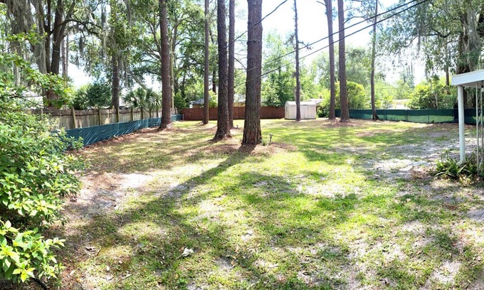 Midtown Casa | RÚSTICO 3 DORMITORIOS, 1 BAÑO COMPLETO RANCH STYLE HOME CON ENORME BACKYARD 1950TIES STYLE