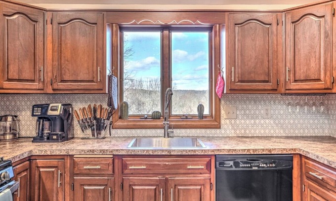 Sciota Cabina | Huge Cabin Epic Appalachian Views + Hot Tub/Sauna+Bar+Game room sleeps 16